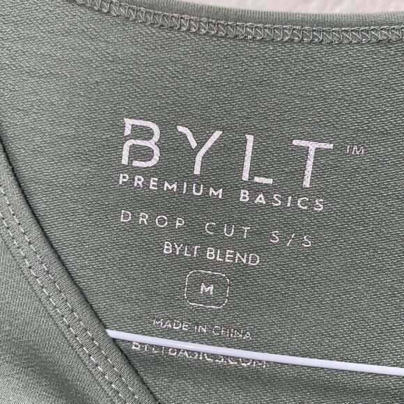 BYLT Basics Drop-Cut Signature Short Sleeve in Moss Size Medium - Picture 7 of 8
